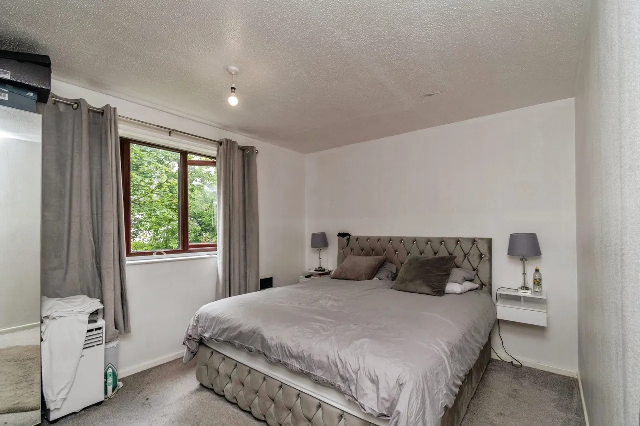 Parkfield Road, Wolverhampton, photo 11
