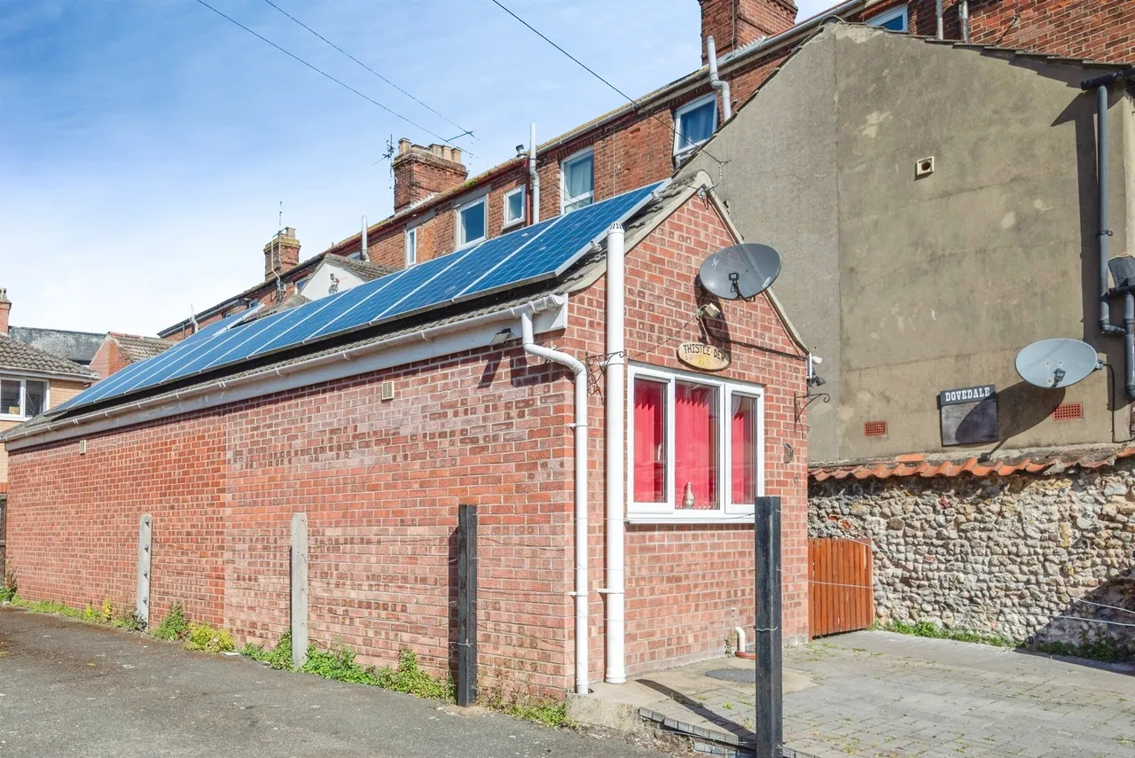 Bermondsey Place East, Great Yarmouth, photo 12