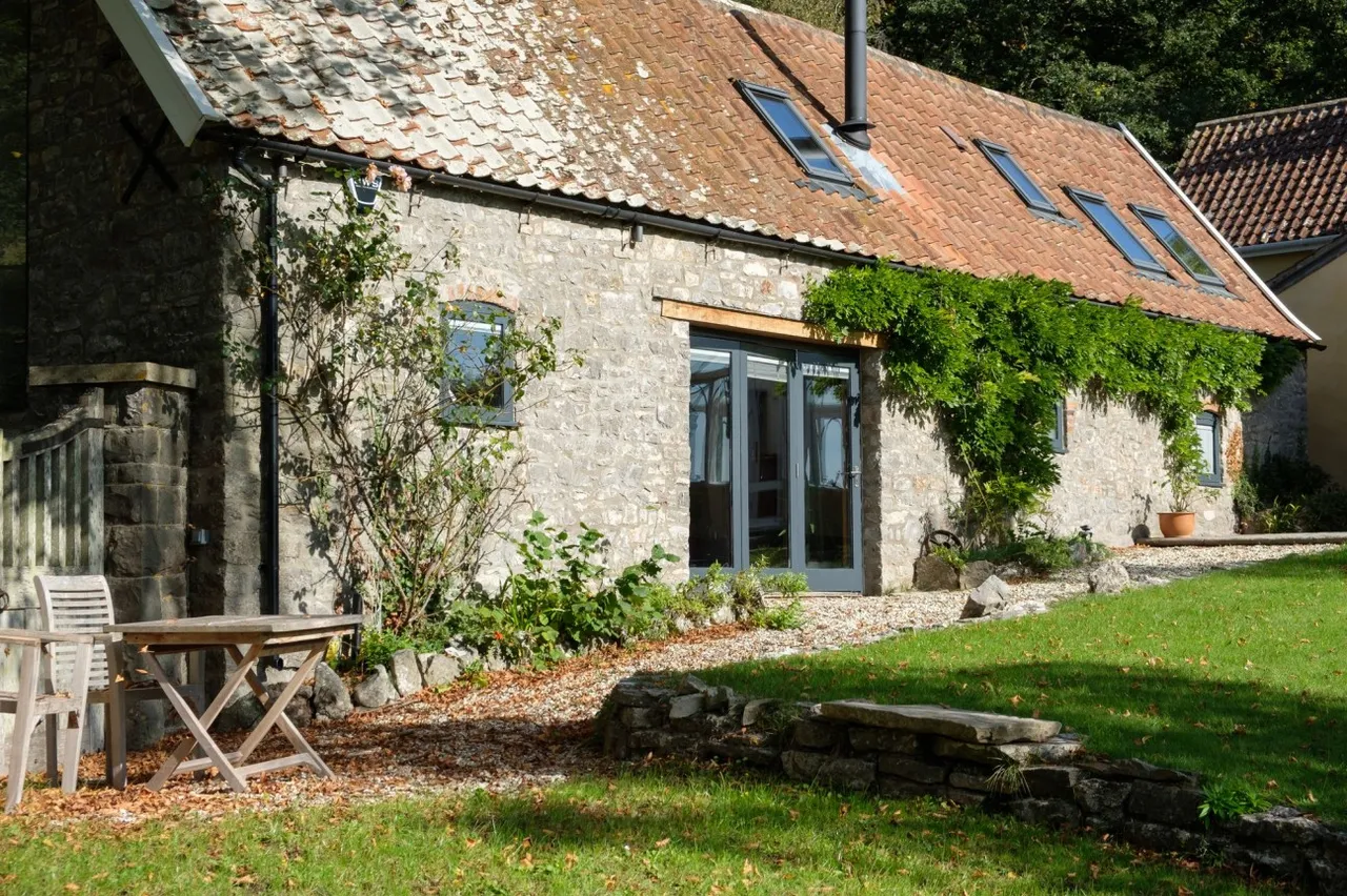 Pitchings, Congresbury, Bristol BS49 5AW - country residence with annexe set in 15 acres with spectacular views, photo 18