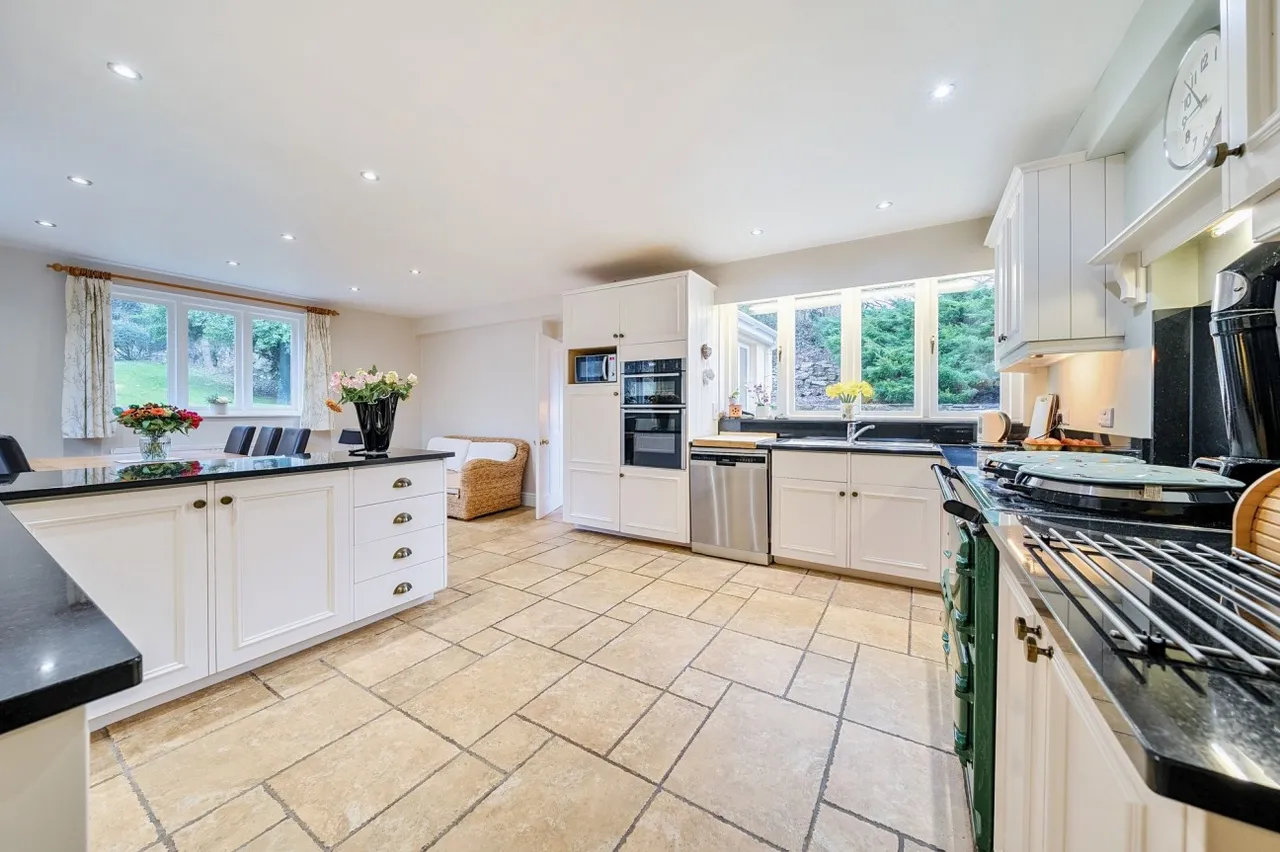 Pitchings, Congresbury, Bristol BS49 5AW - country residence with annexe set in 15 acres with spectacular views, photo 3