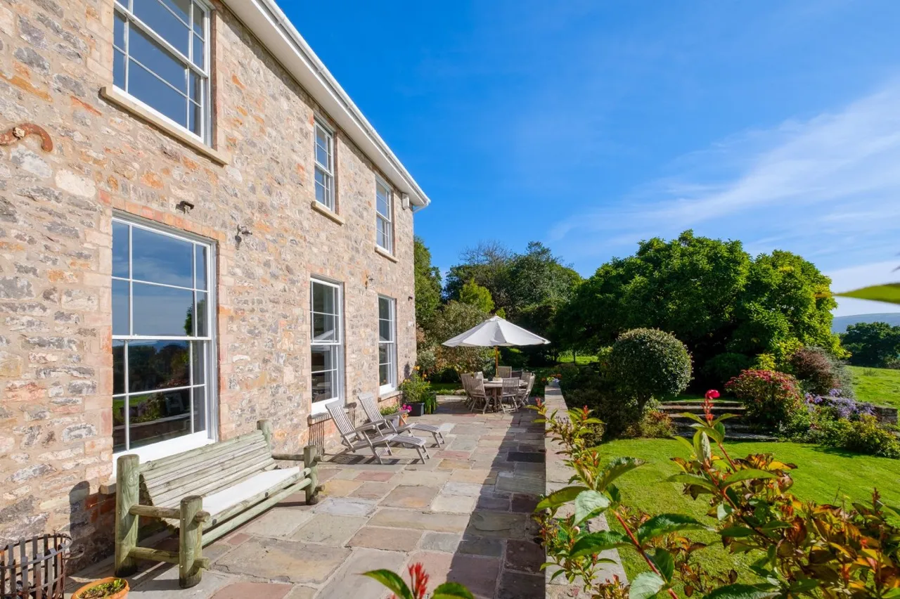 Pitchings, Congresbury, Bristol BS49 5AW - country residence with annexe set in 15 acres with spectacular views, photo 20