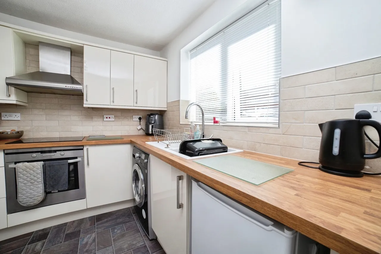Vera Crescent, Rainworth, Mansfield, Nottinghamshire, NG21, photo 5