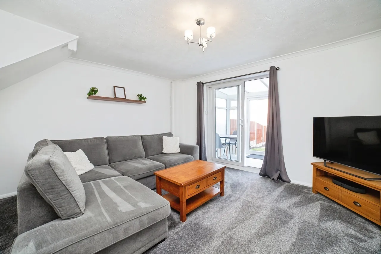 Vera Crescent, Rainworth, Mansfield, Nottinghamshire, NG21, photo 3