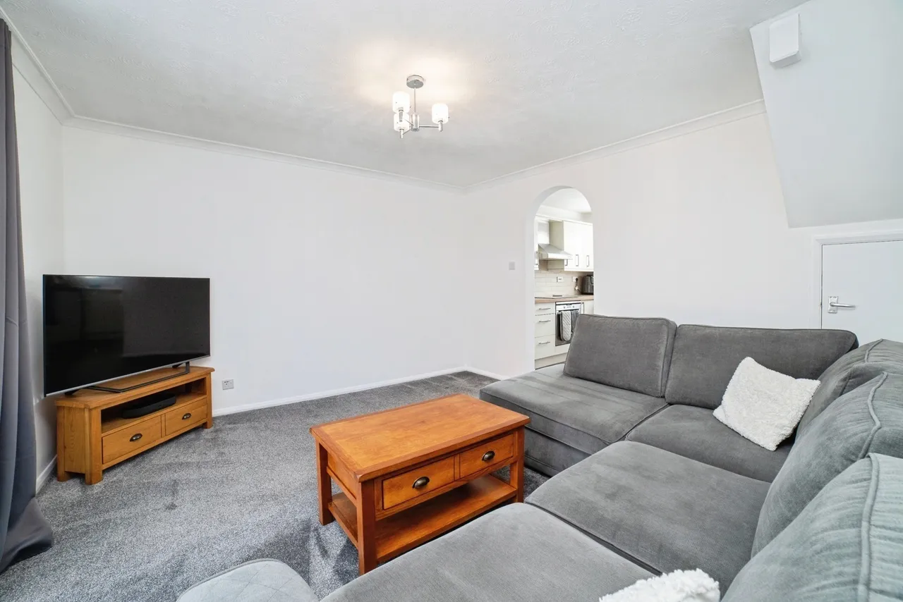 Vera Crescent, Rainworth, Mansfield, Nottinghamshire, NG21, photo 9