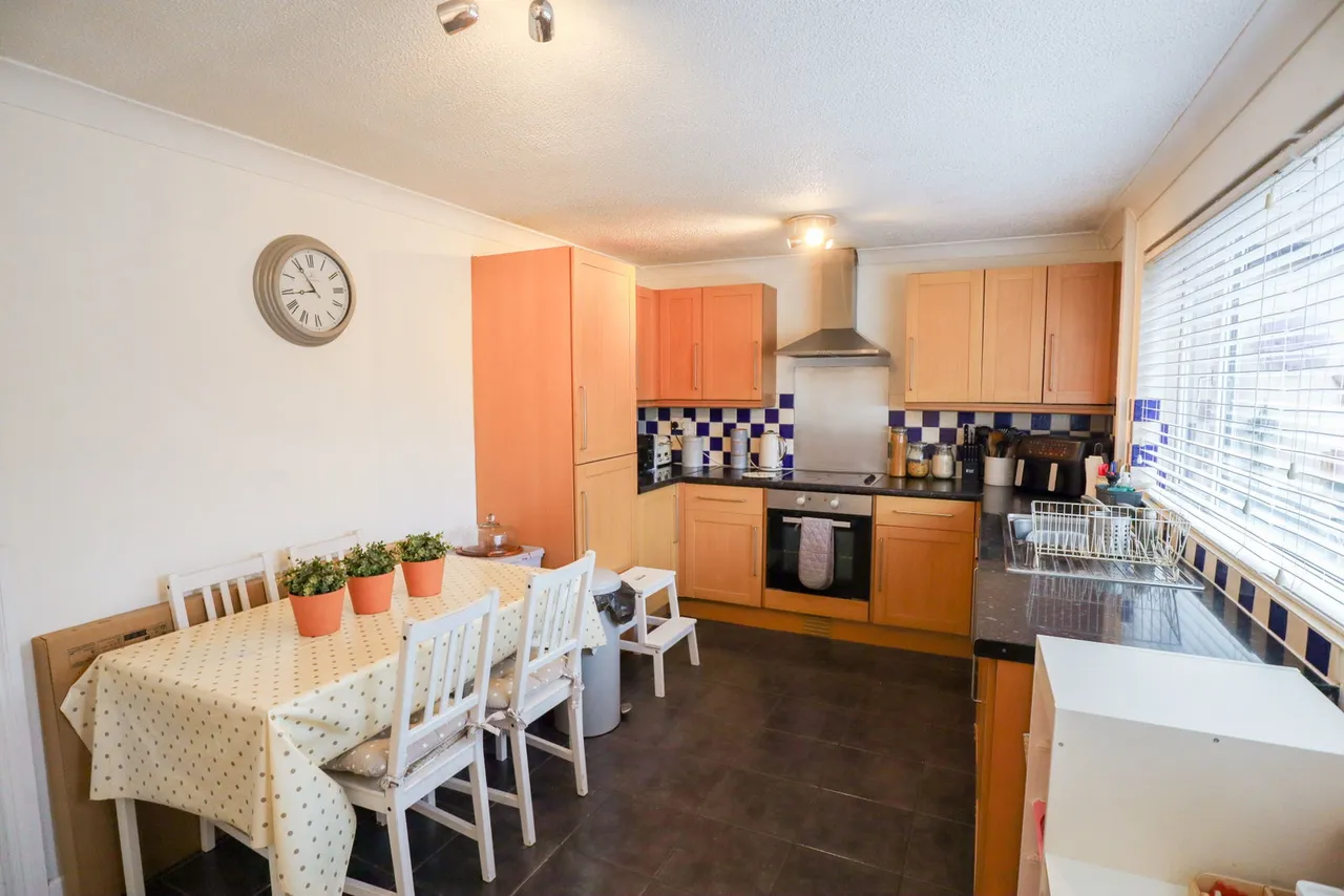 Angel Close, Calne, photo 14