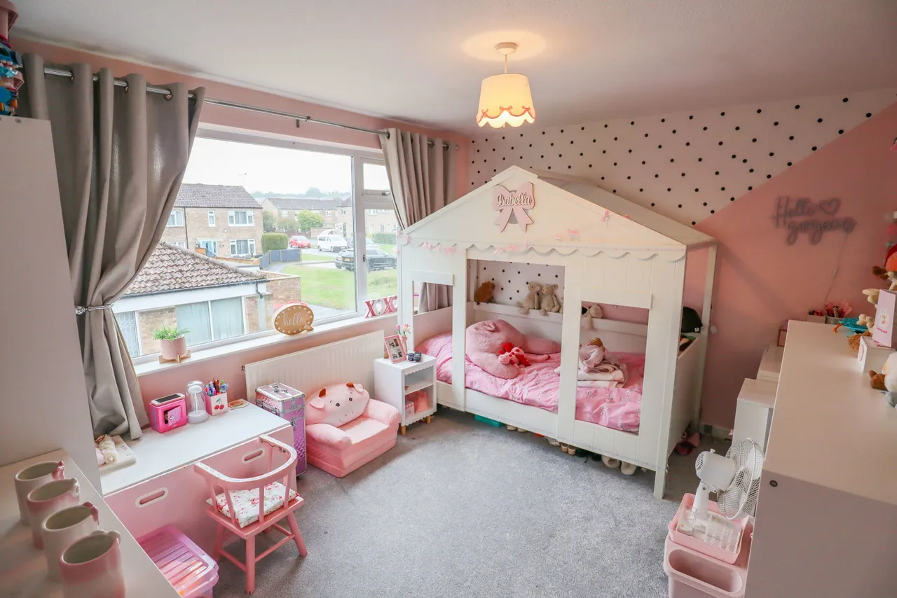 Angel Close, Calne, photo 4