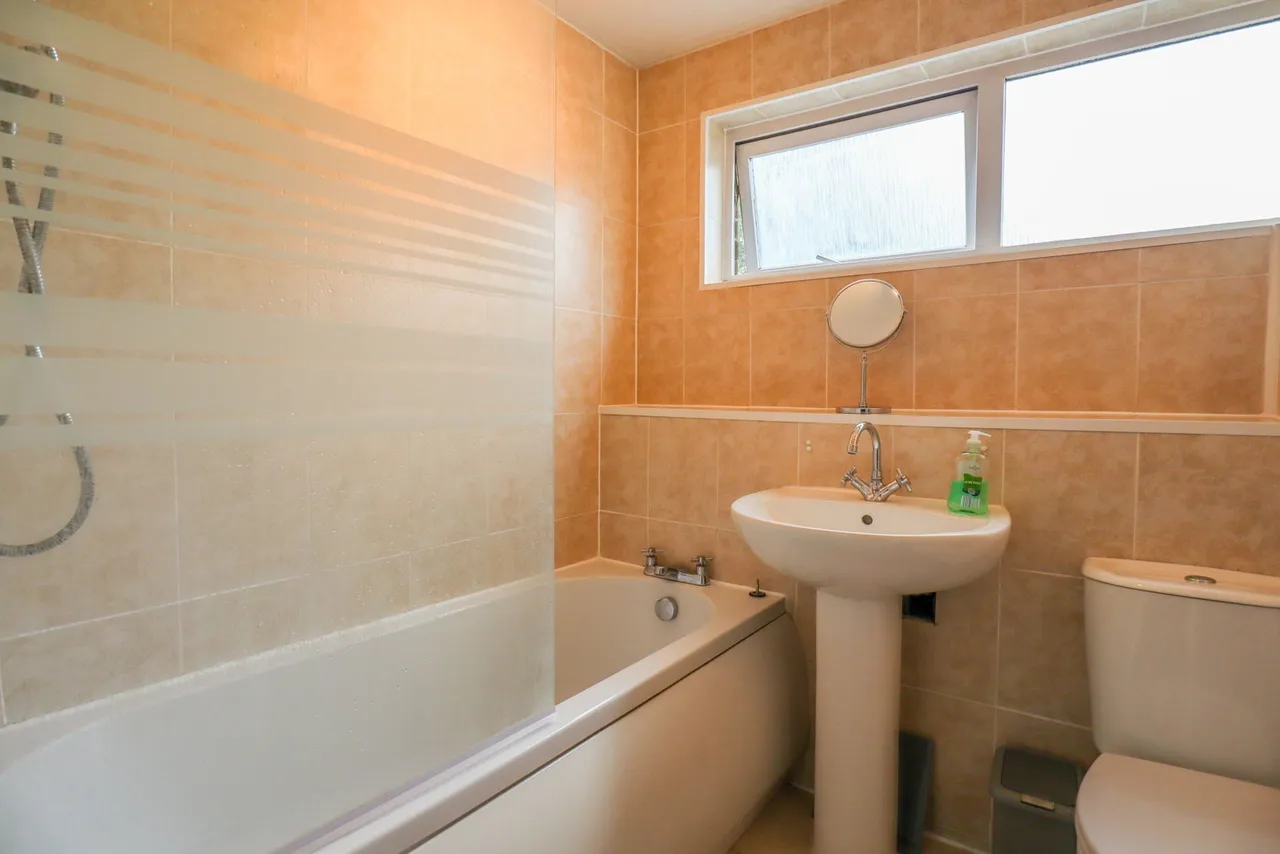 Angel Close, Calne, photo 8