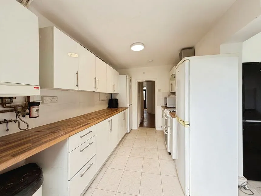 Whippendell Road, Watford, Hertfordshire, WD18, photo 3