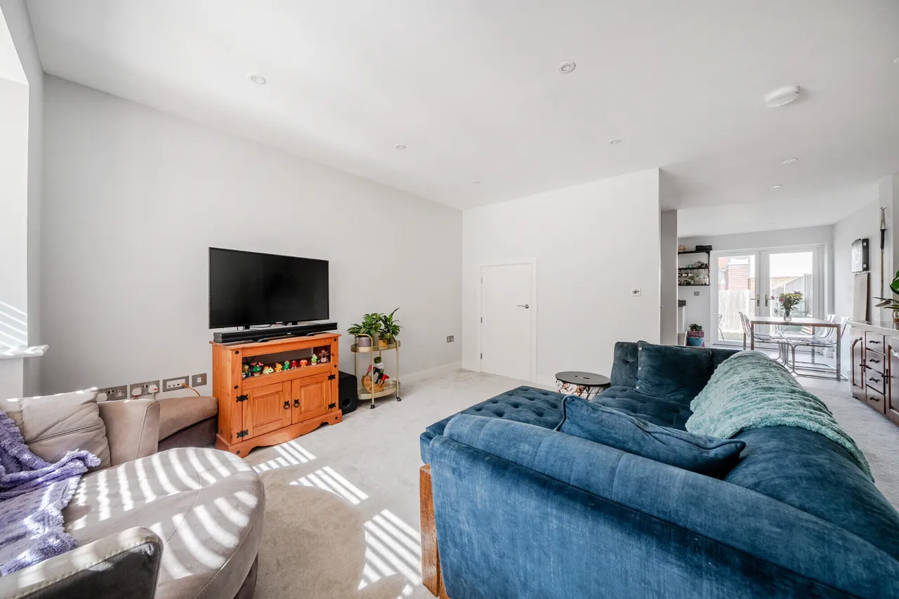 Meadow Way, Thatcham, RG19, photo 3