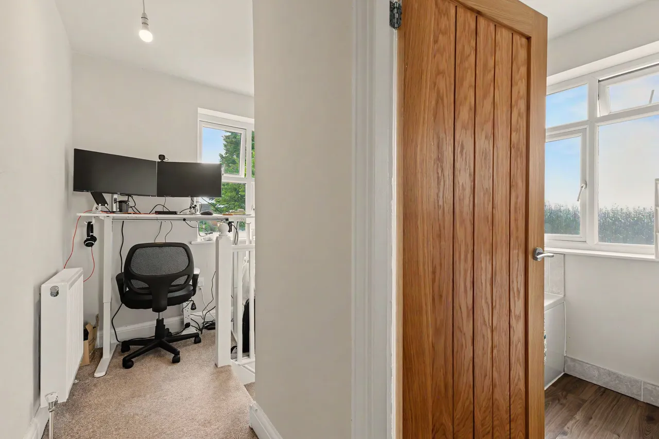 Elm Road, Evesham, WR11, photo 13