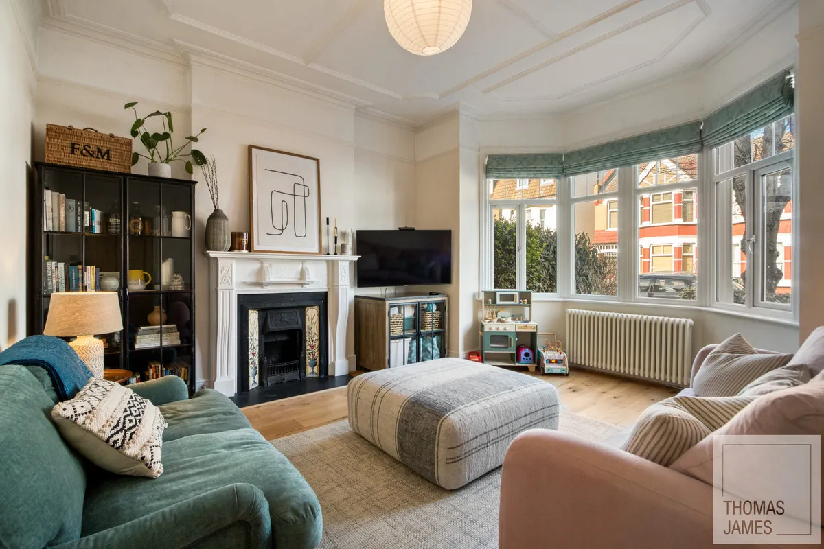 London, N13, photo 8