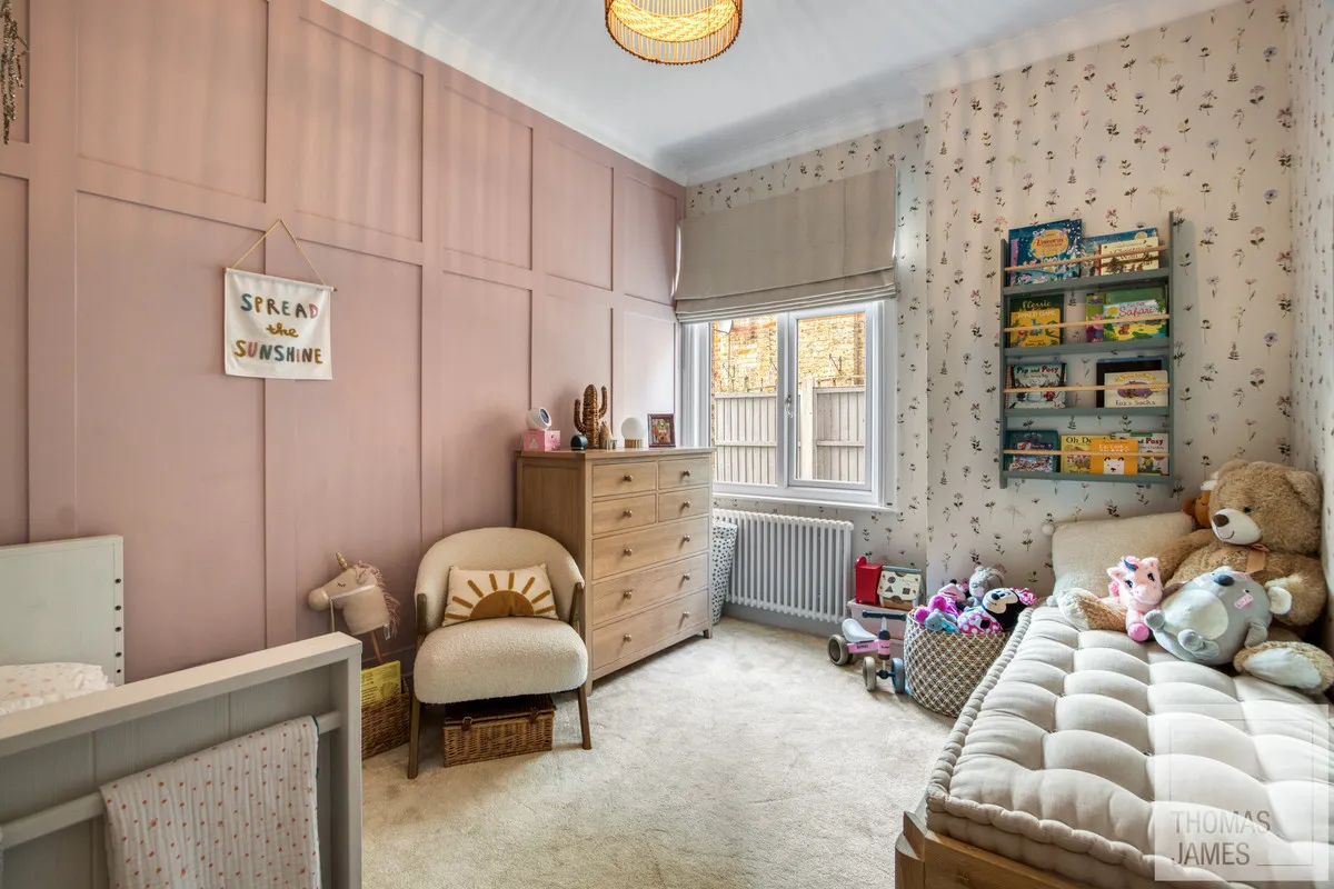 London, N13, photo 12