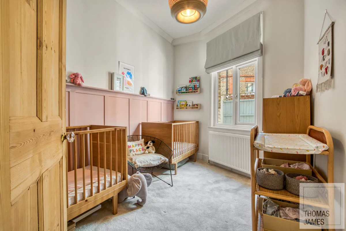 London, N13, photo 13
