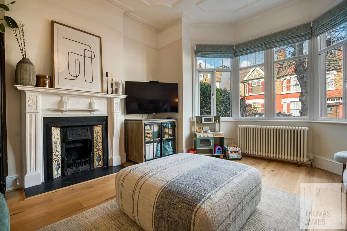 London, N13, photo 9