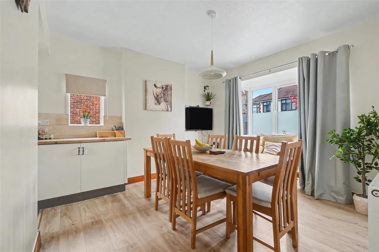 Curzon Street, Long Eaton, NG10, photo 9