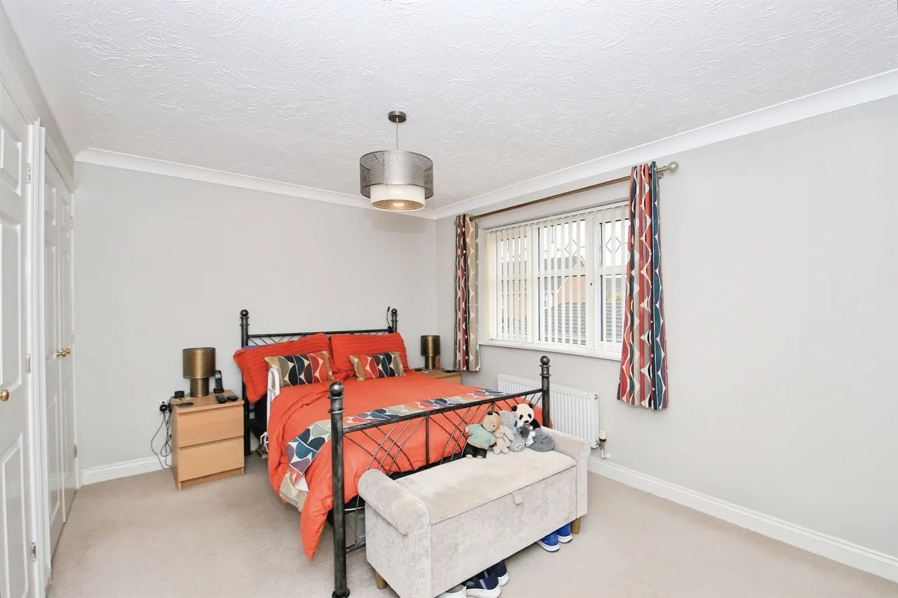 Ford Close, Yaxley, PETERBOROUGH, photo 6