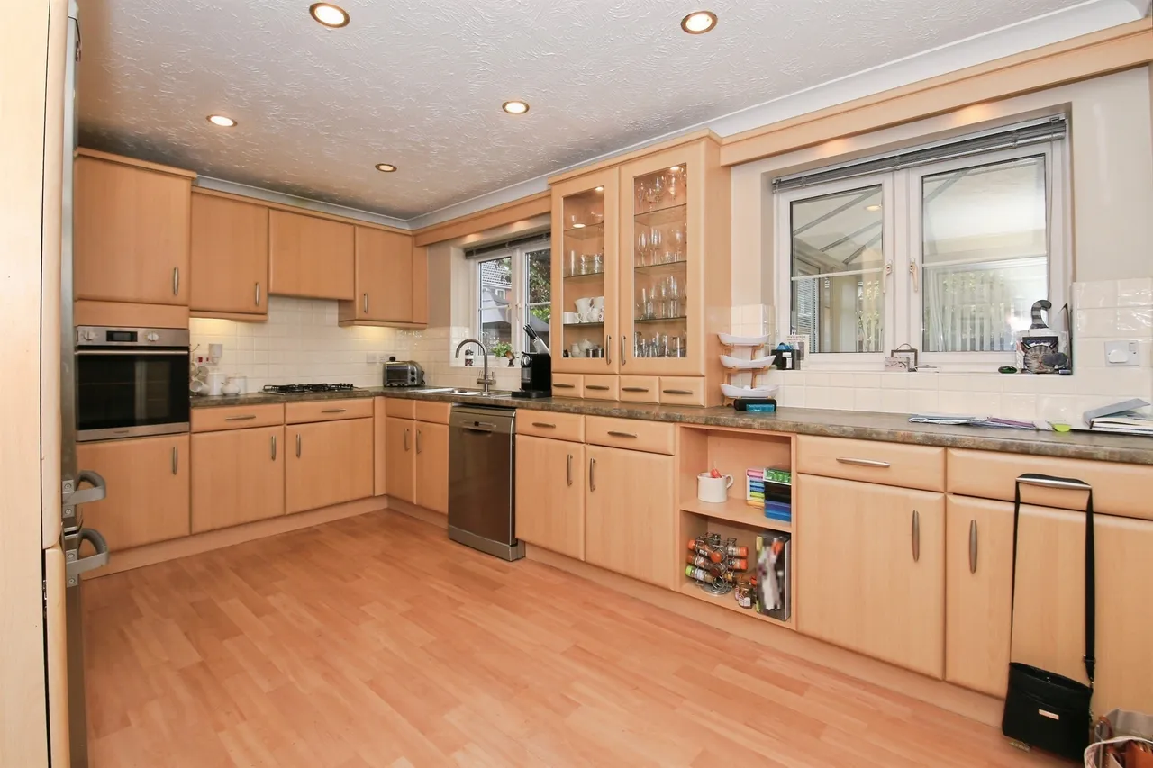 Ford Close, Yaxley, PETERBOROUGH, photo 2