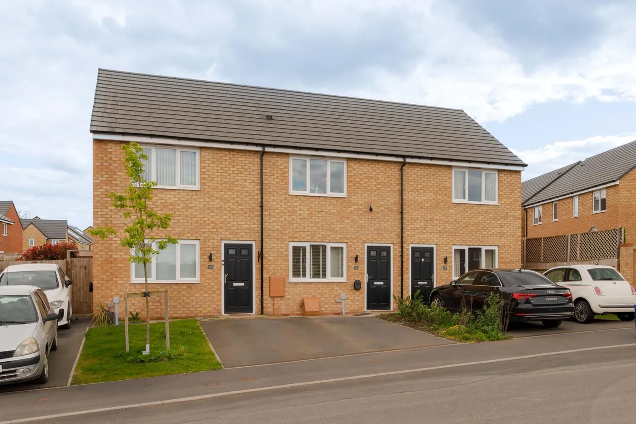 2 bed house for sale — Stone Coal Drive, Kingswinford, Stourbridge