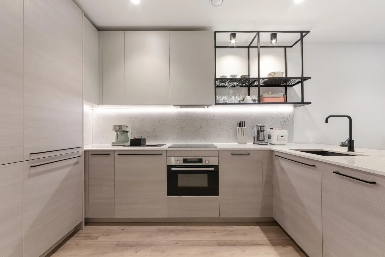 Curlew House, Heron Wharf, E14, photo 4