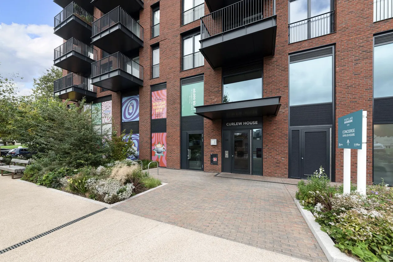 Curlew House, Heron Wharf, E14, photo 8