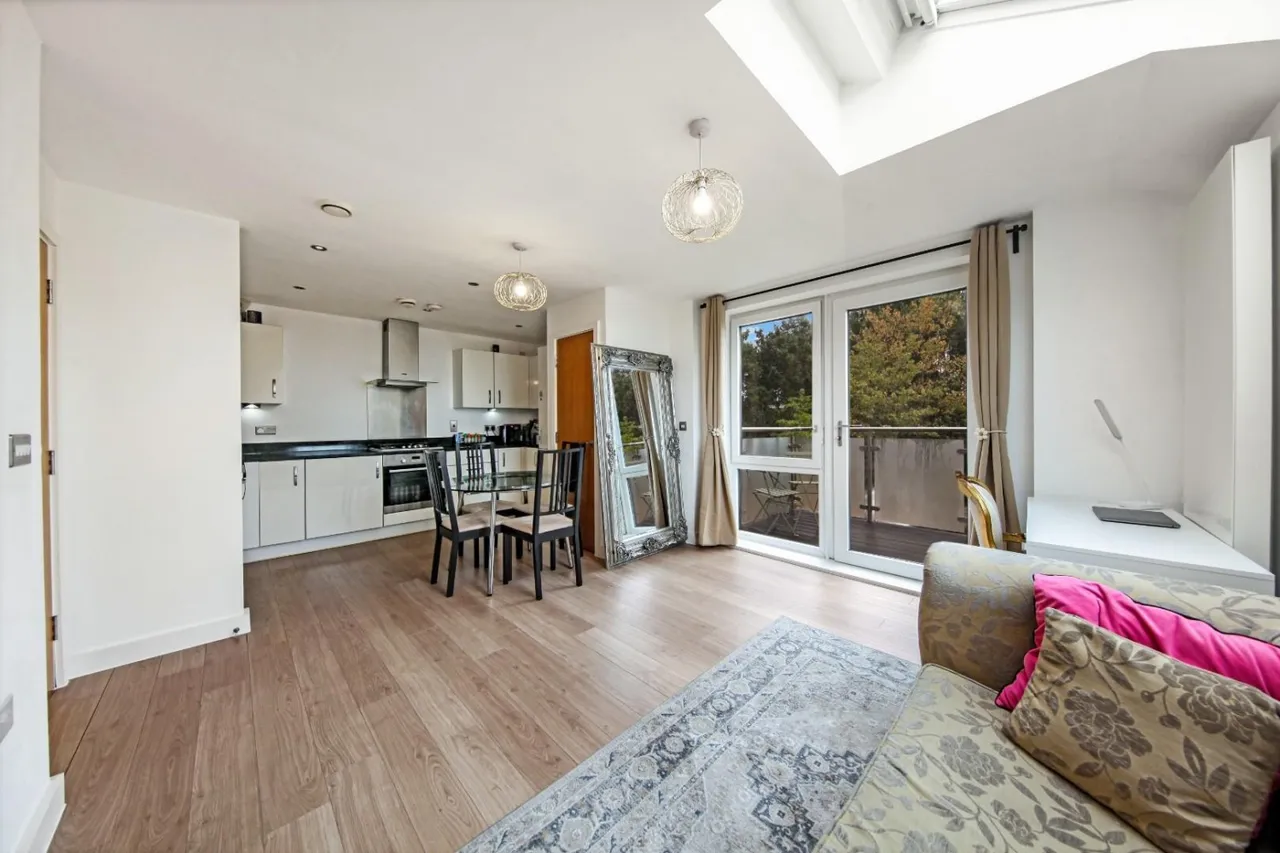 1 bed flat for sale — Flowers Close, Gladstone Park, London, NW2