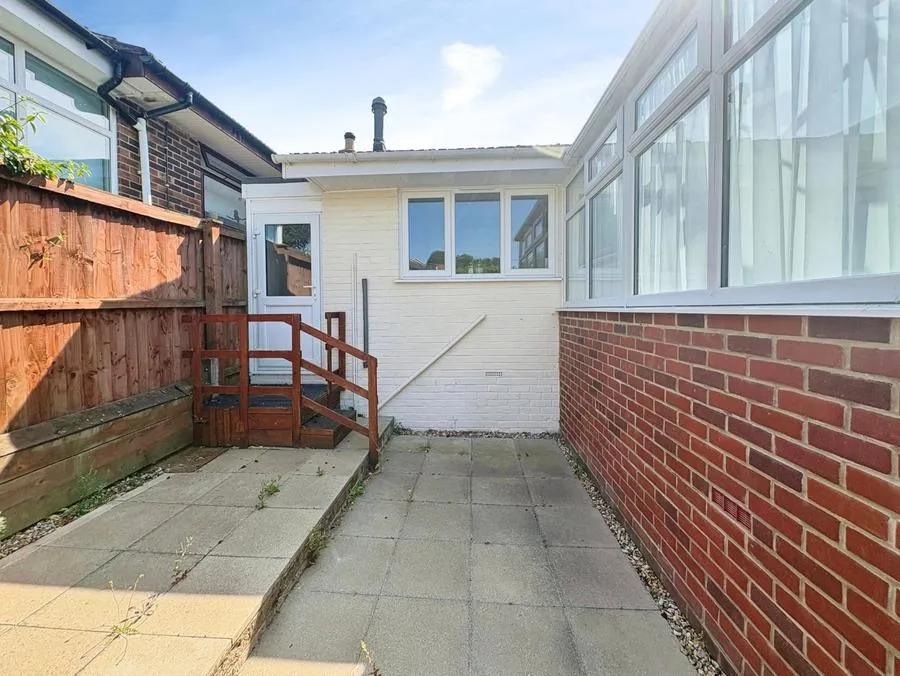Sylvan Avenue, East Cowes, PO32, photo 13