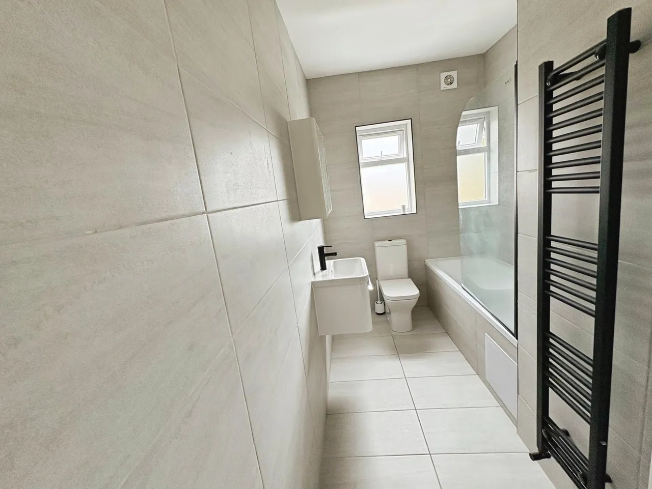 Shiregreen Lane, Sheffield, S5, photo 13