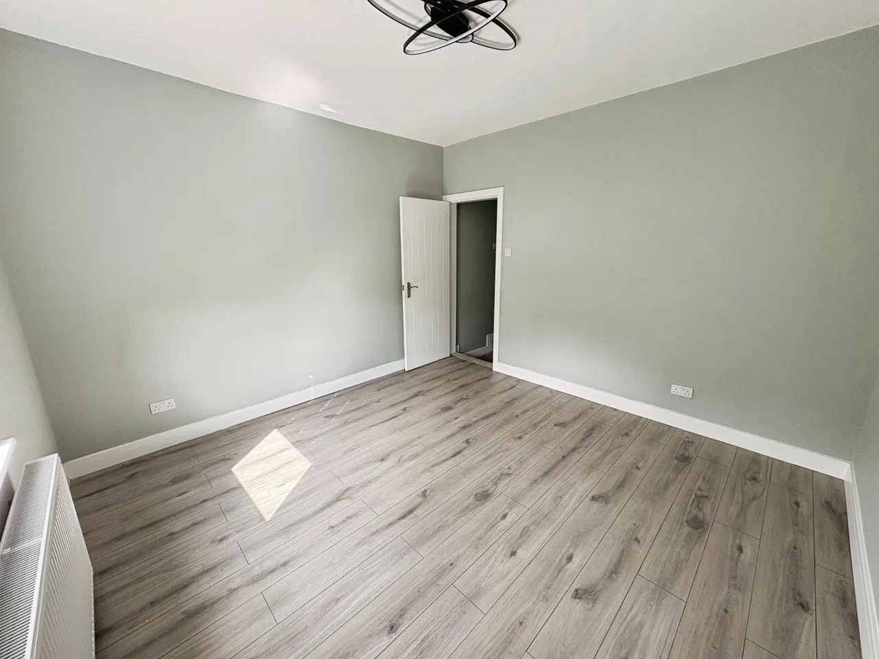 Shiregreen Lane, Sheffield, S5, photo 8