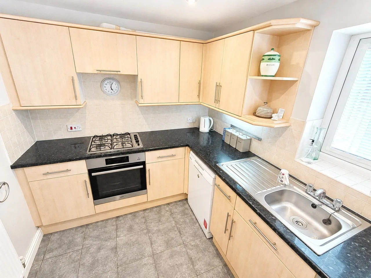 Bromley Close, Hednesford, Cannock, Staffordshire, WS12, photo 4