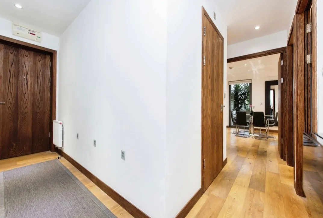 162 Tooting High Street, London, SW17, photo 8