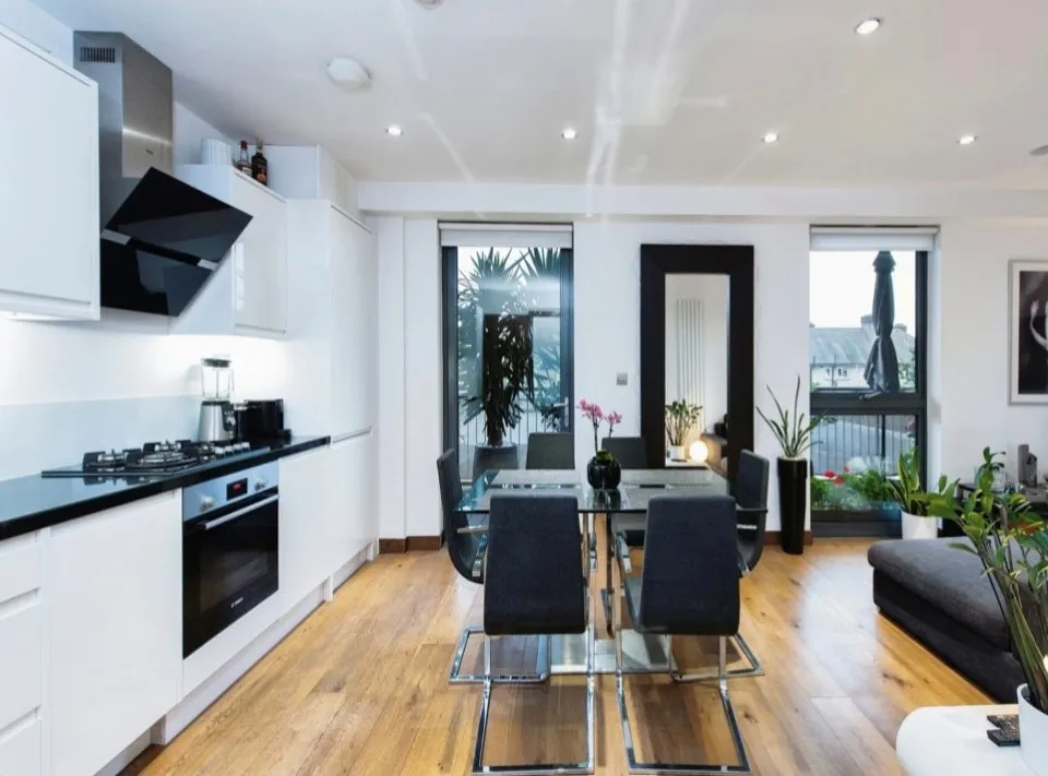 162 Tooting High Street, London, SW17, photo 2