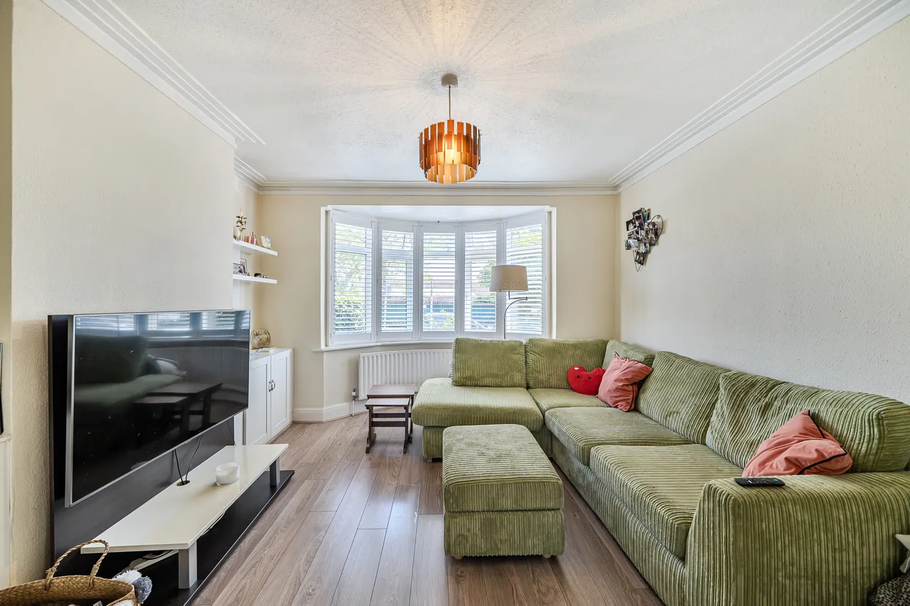 Newnham Avenue, Ruislip, HA4, photo 2
