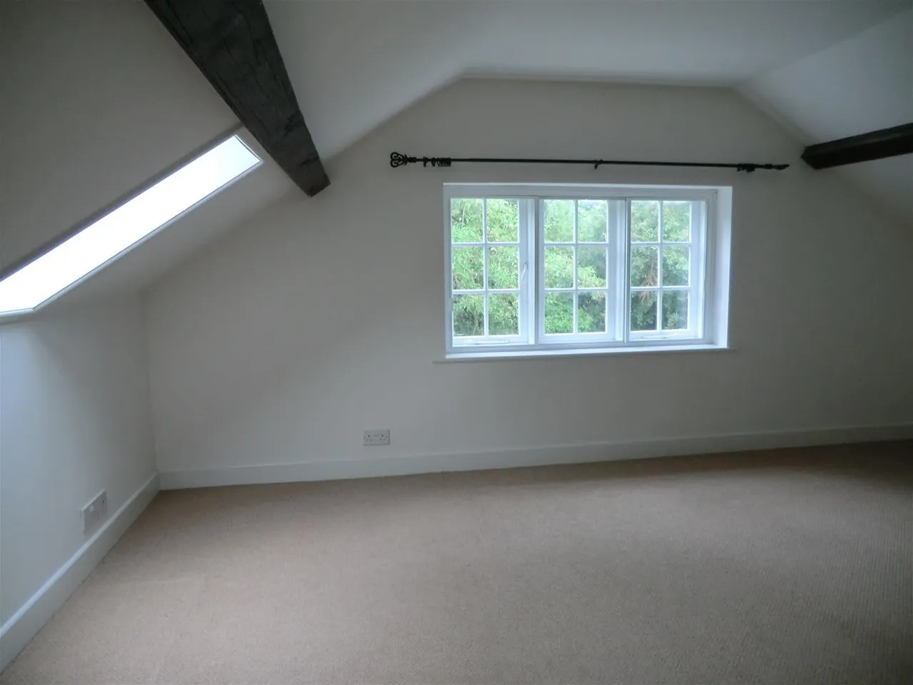 Main Street, Kirklington, Newark, photo 7