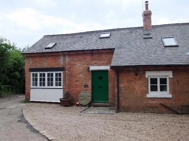 3 bed house to rent — Main Street, Kirklington, Newark