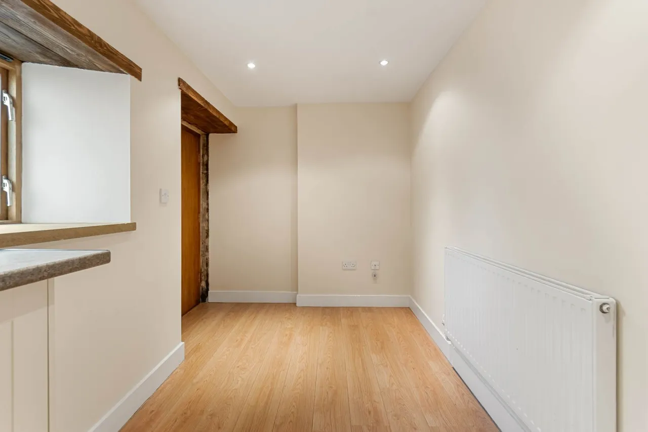 Simon Fold, Wyke, photo 7