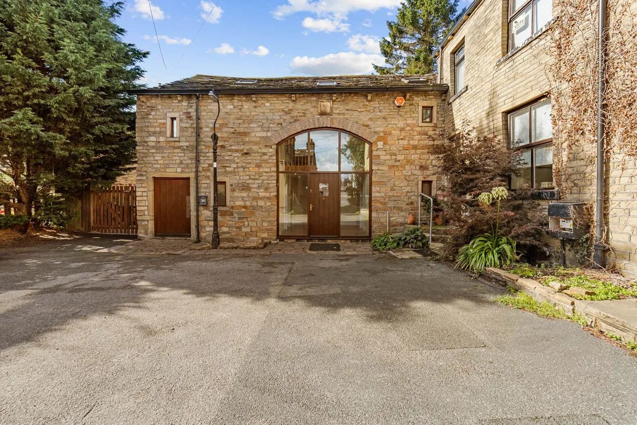 4 bed house for sale, Simon Fold, Wyke