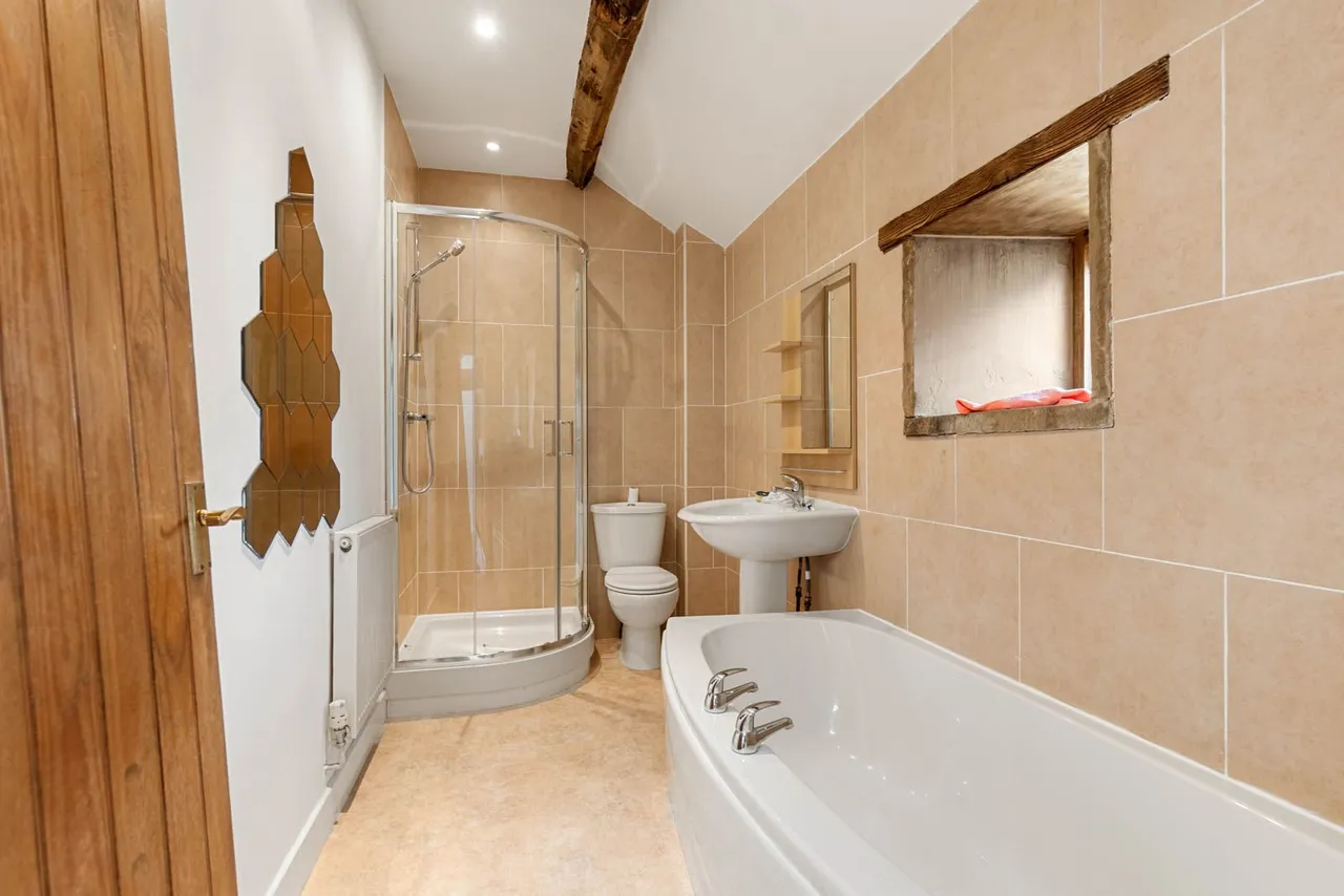 Simon Fold, Wyke, photo 19