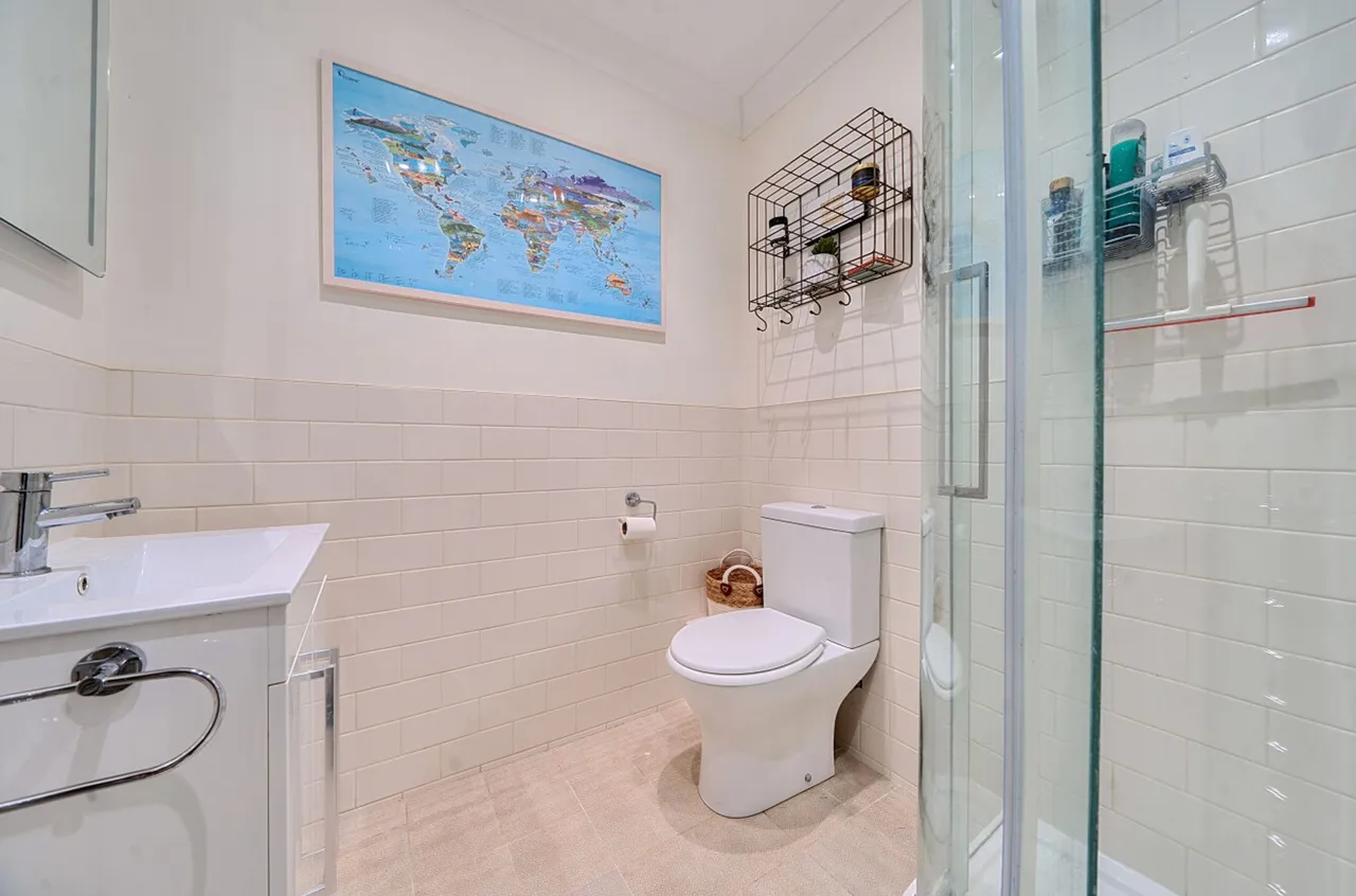 Field Road, East Wittering, PO20, photo 9