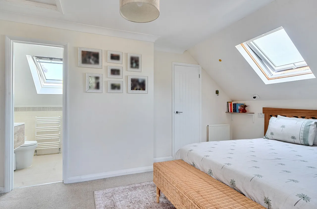 Field Road, East Wittering, PO20, photo 13