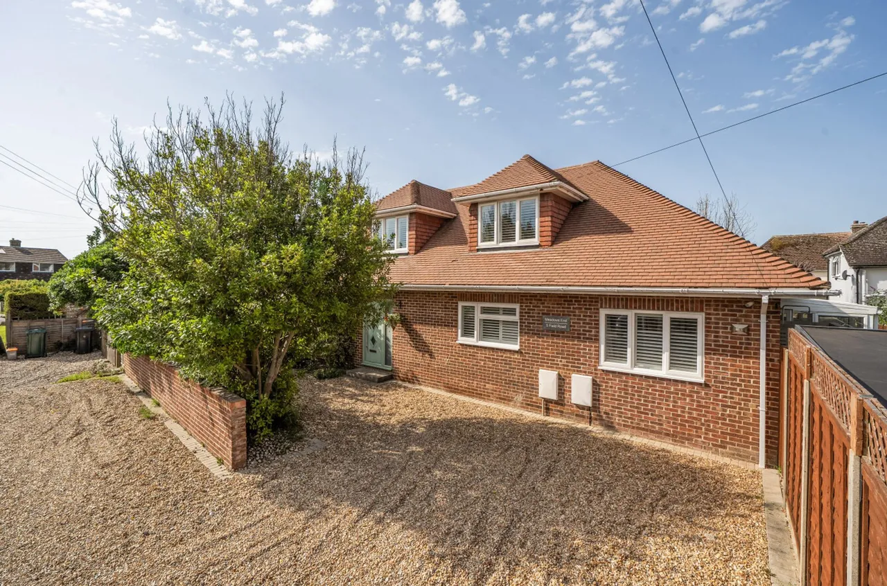 Field Road, East Wittering, PO20, photo 23