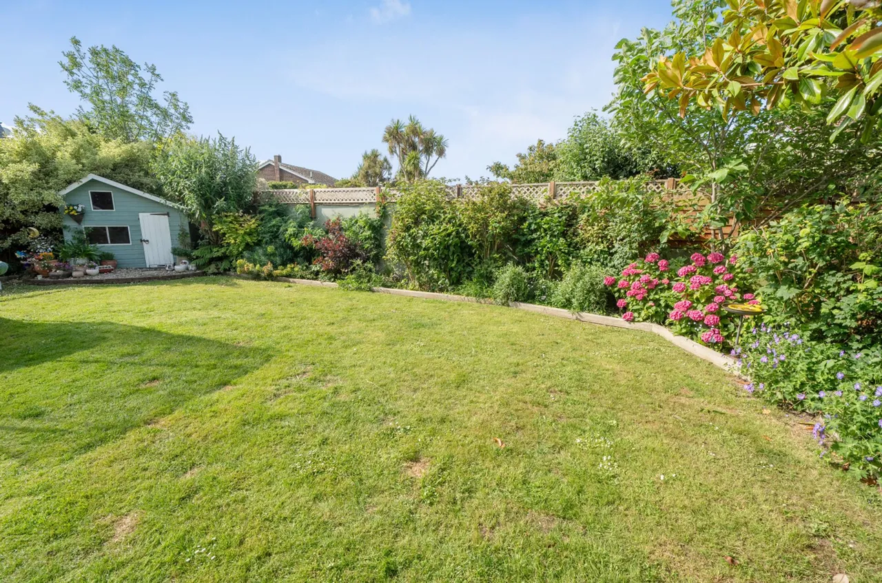 Field Road, East Wittering, PO20, photo 4