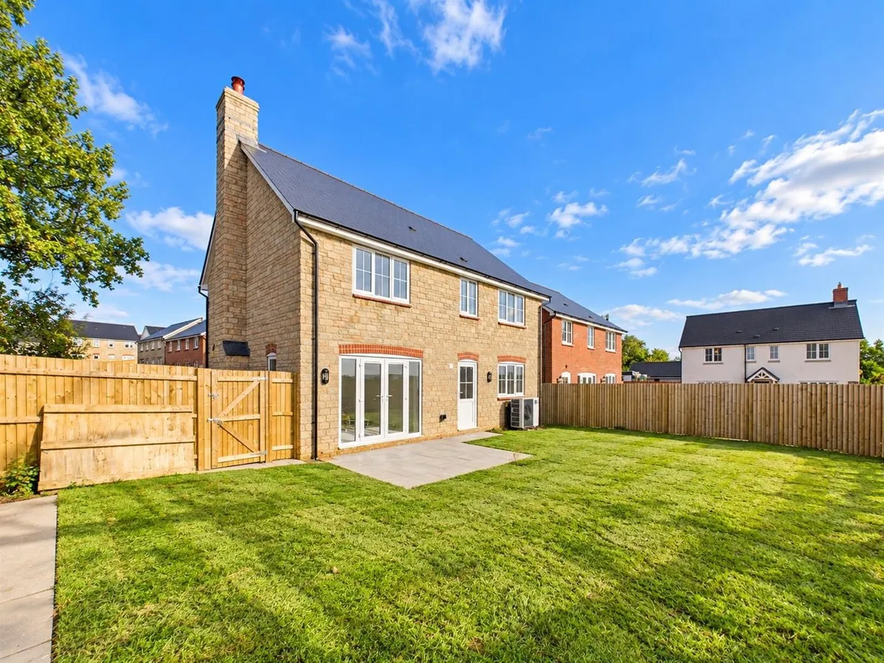Old Dairy Way, Netherend, GL15, photo 17
