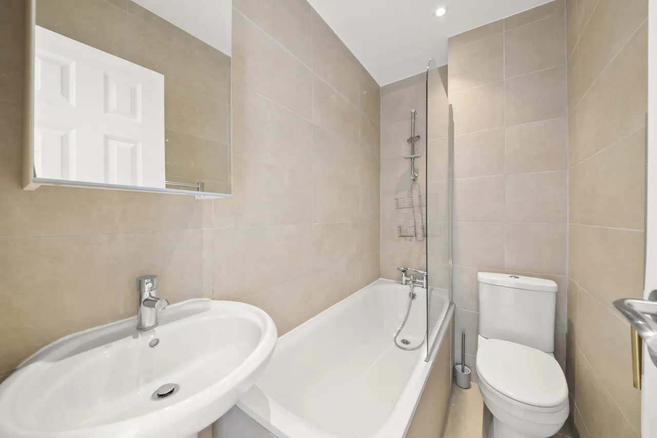 Greenford Avenue, Hanwell, W7, photo 8