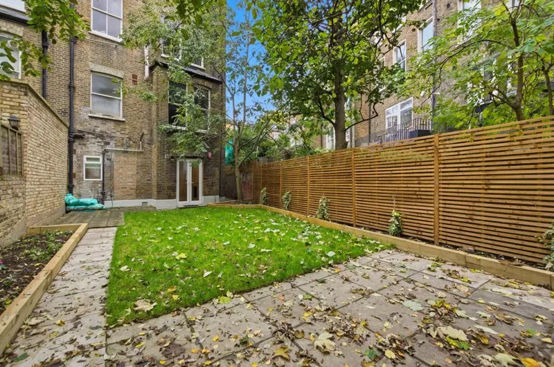 Crossfield Road, London NW3 4NT, photo 2