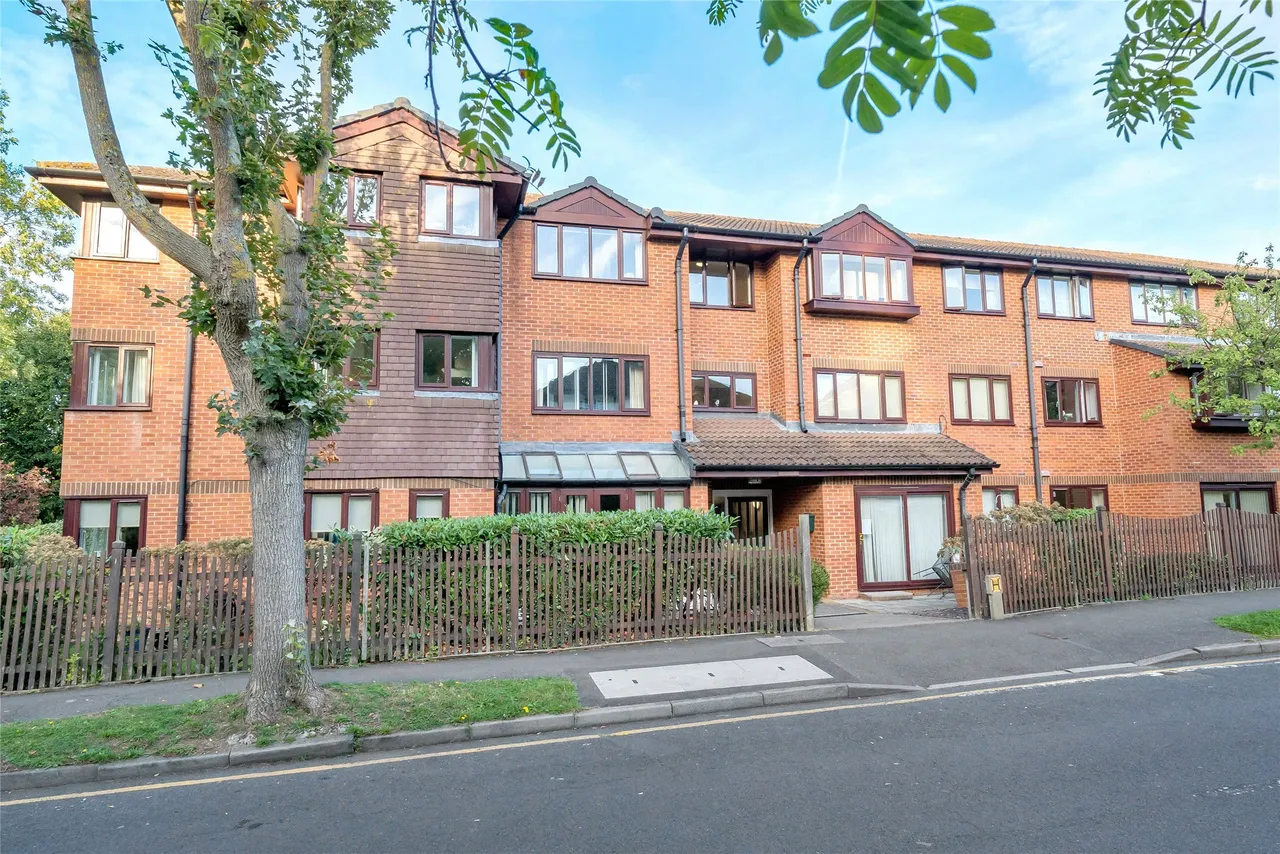 Wordsworth Drive, Cheam, SM3 8HH, photo 18