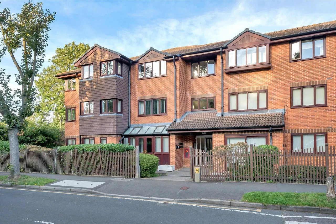 Wordsworth Drive, Cheam, SM3 8HH, photo 17