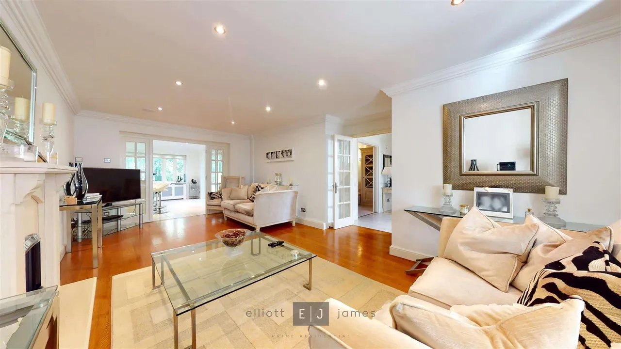 Ardmore Place, Buckhurst Hill, photo 6