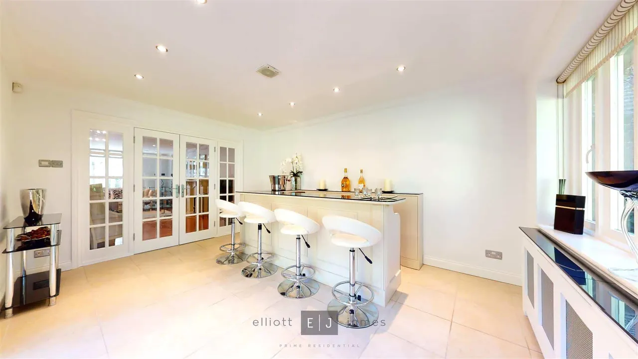 Ardmore Place, Buckhurst Hill, photo 9