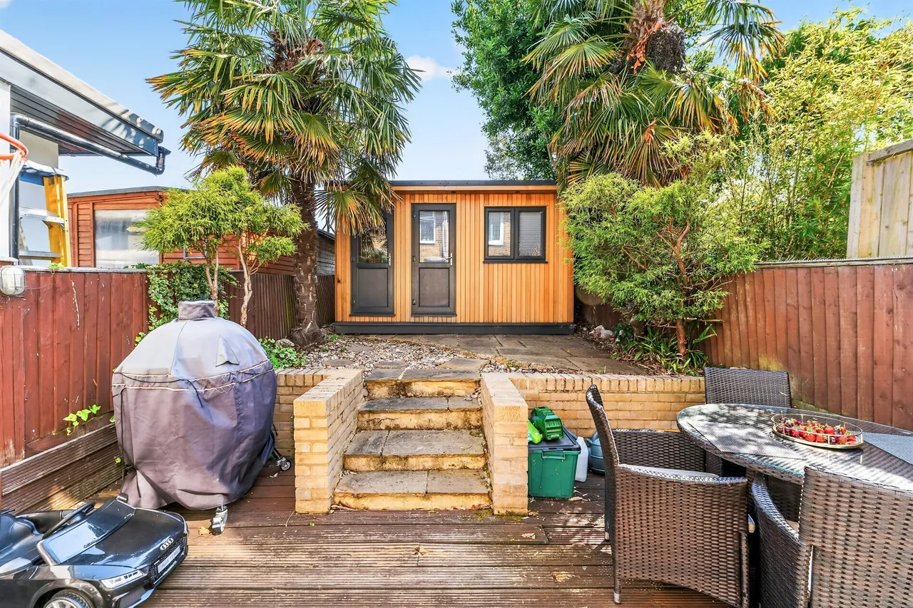 Garendon Road, Morden, photo 12