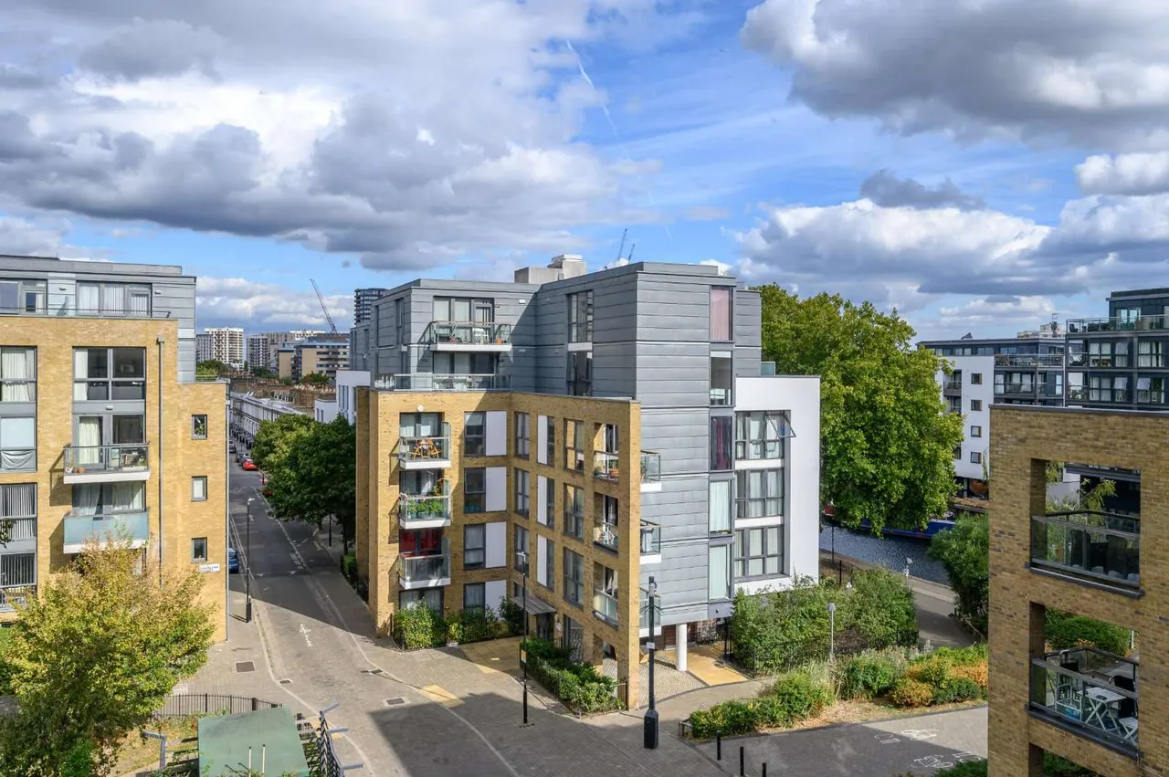 Canalside Square, Islington, N1, photo 4